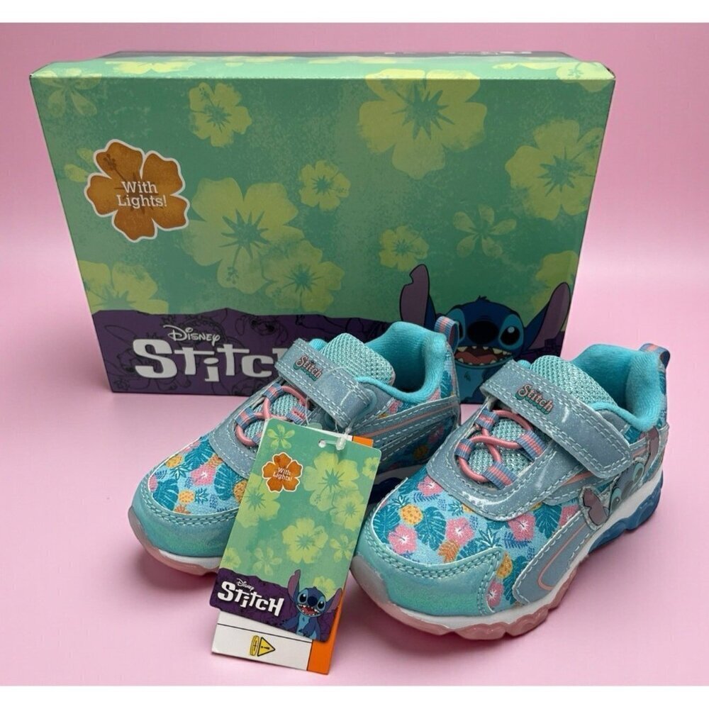New Disney Lilo and Stitch Aloha Toddler Girl Light Up Sneakers Size 7 Shoes Box